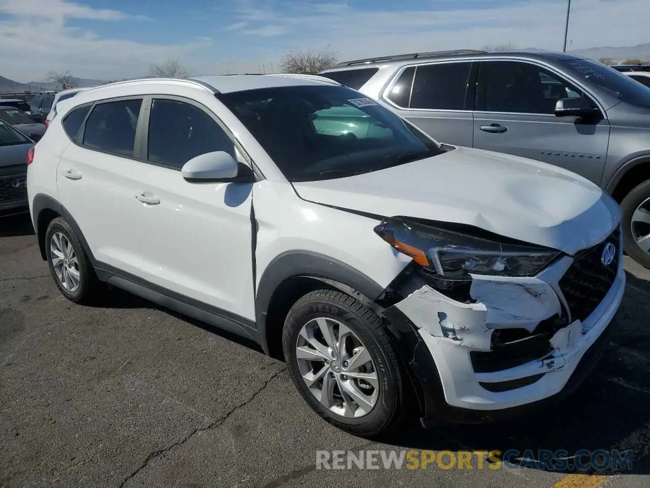 4 Photograph of a damaged car KM8J33A46LU151142 HYUNDAI TUCSON 2020