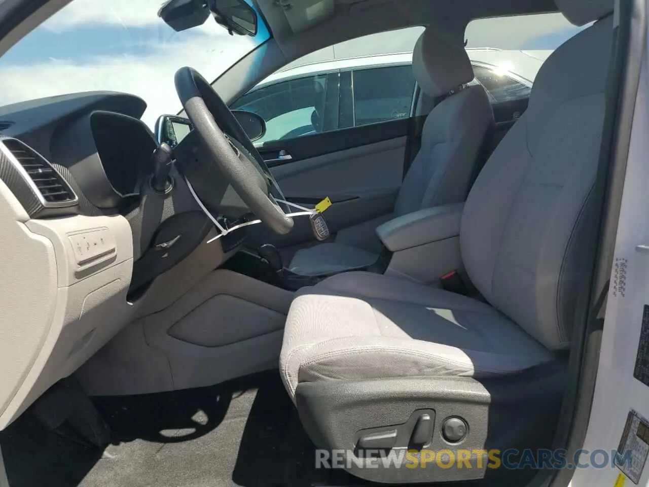 7 Photograph of a damaged car KM8J33A46LU151142 HYUNDAI TUCSON 2020