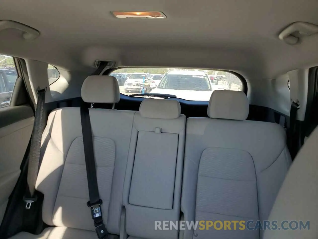 10 Photograph of a damaged car KM8J33A48LU123701 HYUNDAI TUCSON 2020