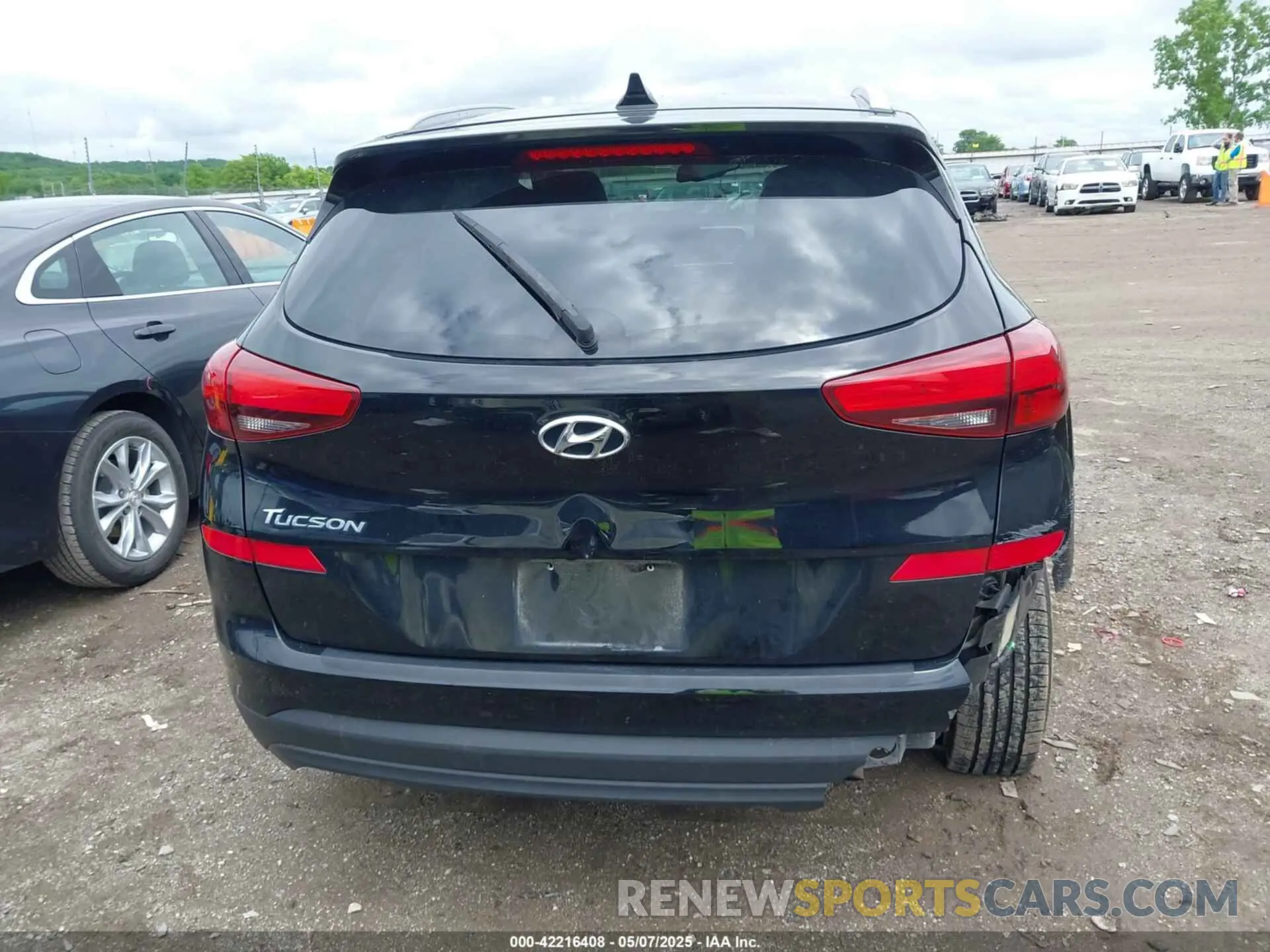 17 Photograph of a damaged car KM8J33A48LU137047 HYUNDAI TUCSON 2020
