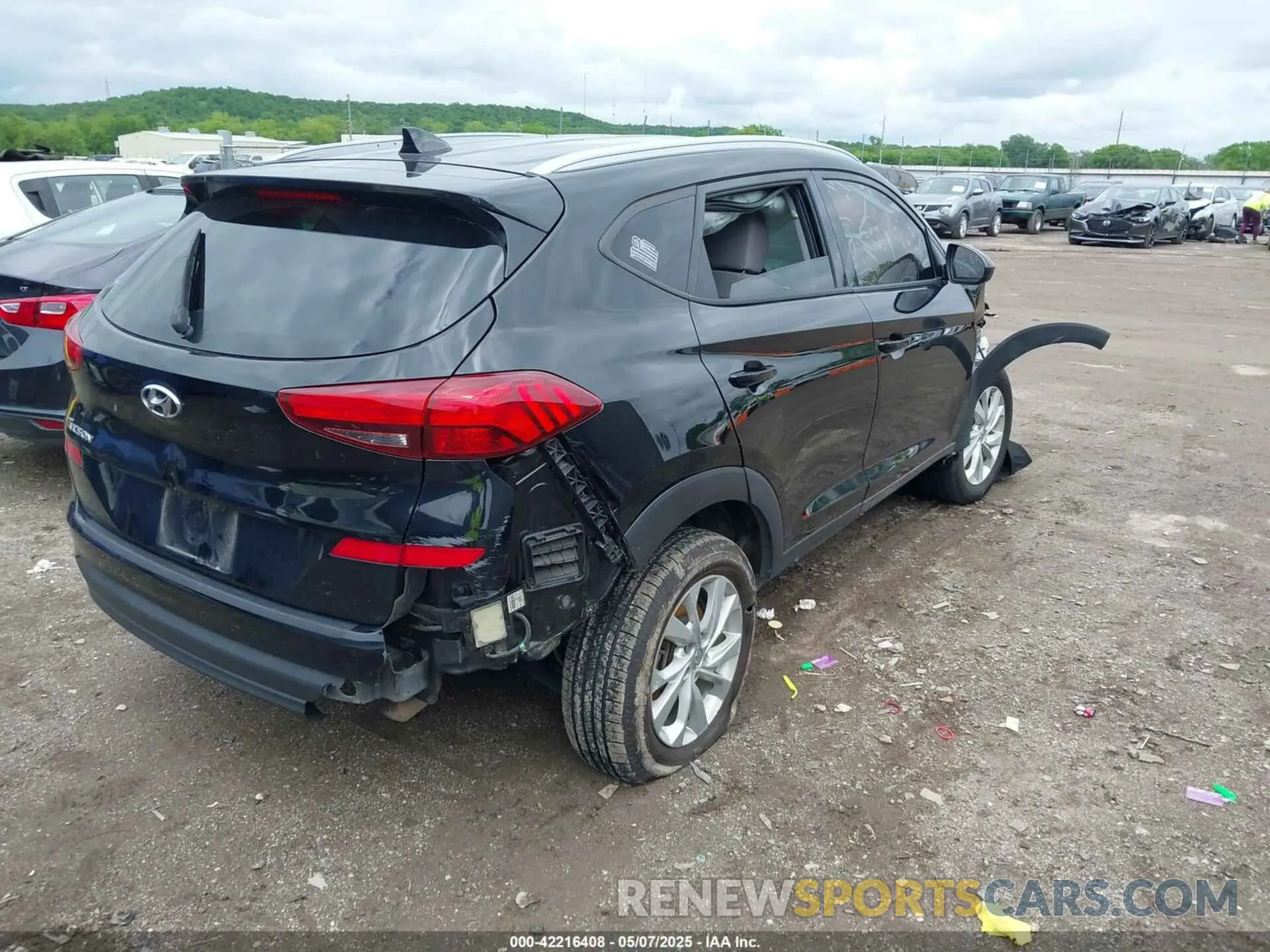 4 Photograph of a damaged car KM8J33A48LU137047 HYUNDAI TUCSON 2020
