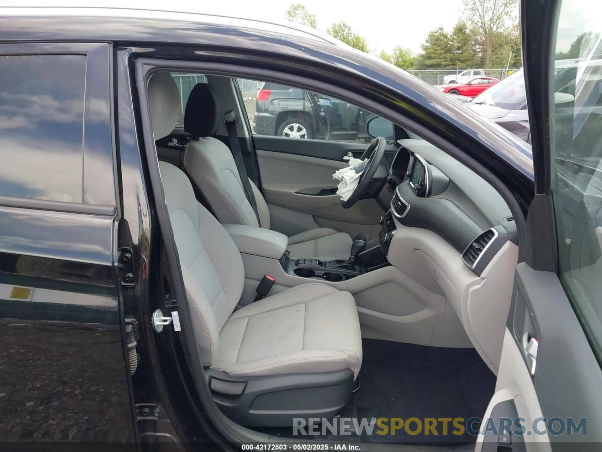 5 Photograph of a damaged car KM8J33AL4LU250789 HYUNDAI TUCSON 2020