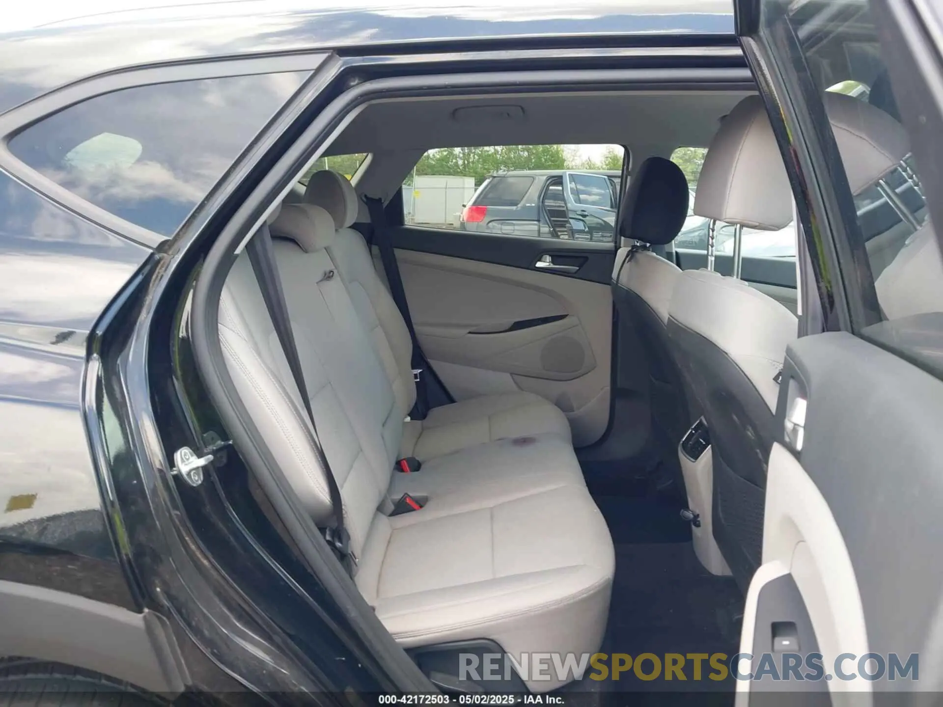 8 Photograph of a damaged car KM8J33AL4LU250789 HYUNDAI TUCSON 2020