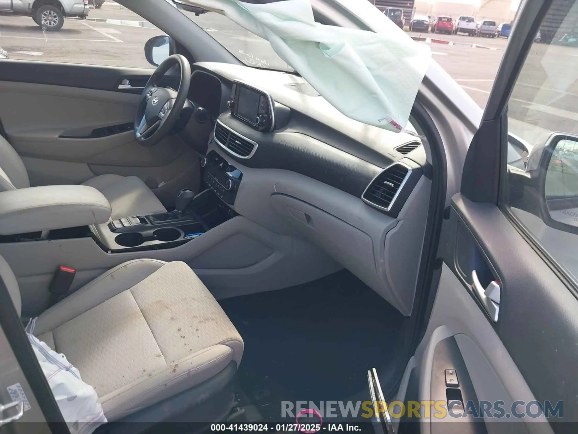 5 Photograph of a damaged car KM8J33AL7LU214725 HYUNDAI TUCSON 2020