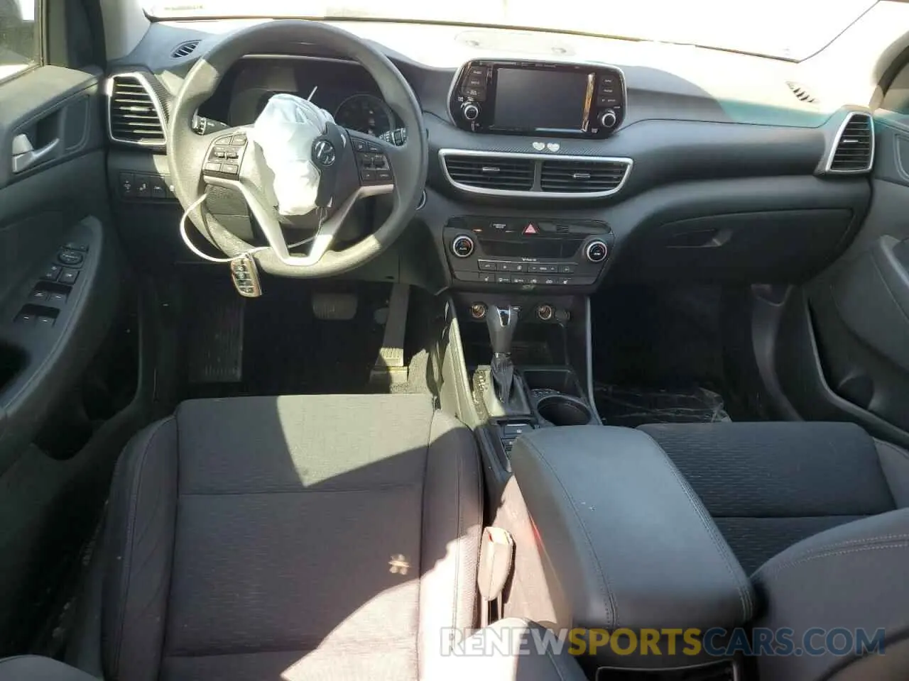 8 Photograph of a damaged car KM8J33AL9LU137534 HYUNDAI TUCSON 2020
