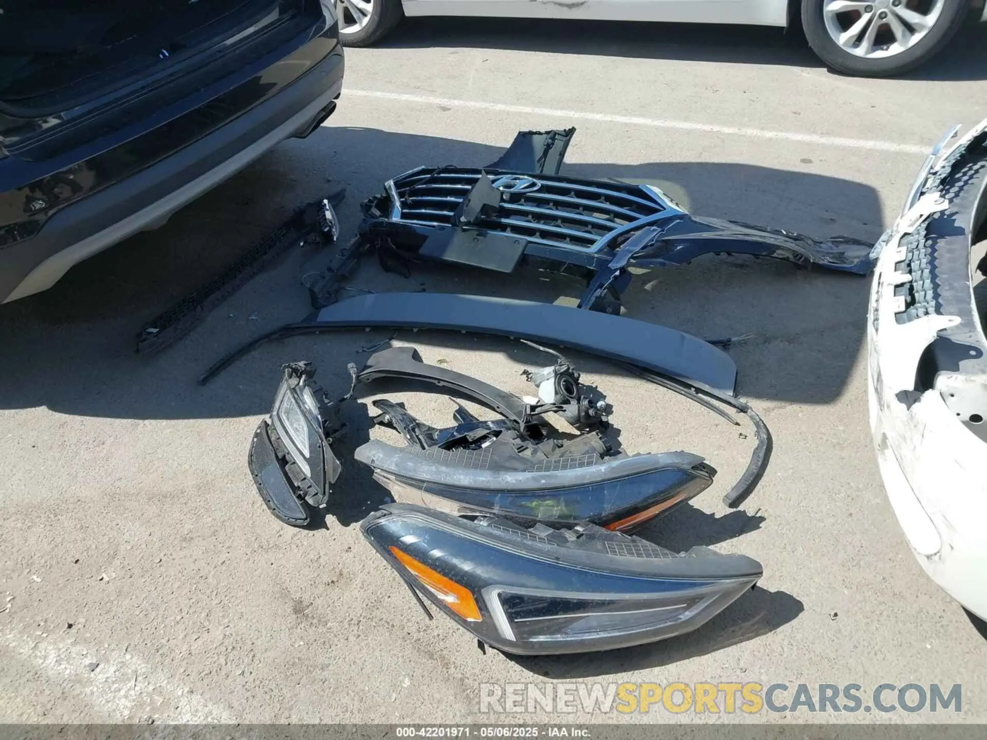 12 Photograph of a damaged car KM8J33AL9LU196101 HYUNDAI TUCSON 2020