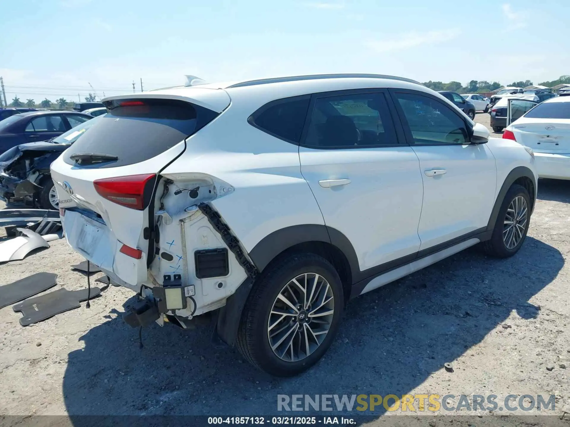 4 Photograph of a damaged car KM8J33ALXLU197516 HYUNDAI TUCSON 2020
