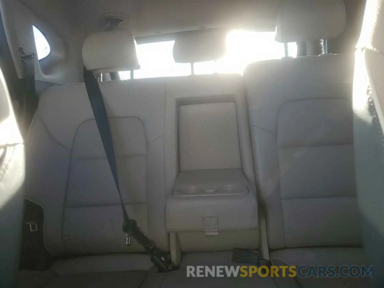 10 Photograph of a damaged car KM8J33ALXLU231129 HYUNDAI TUCSON 2020