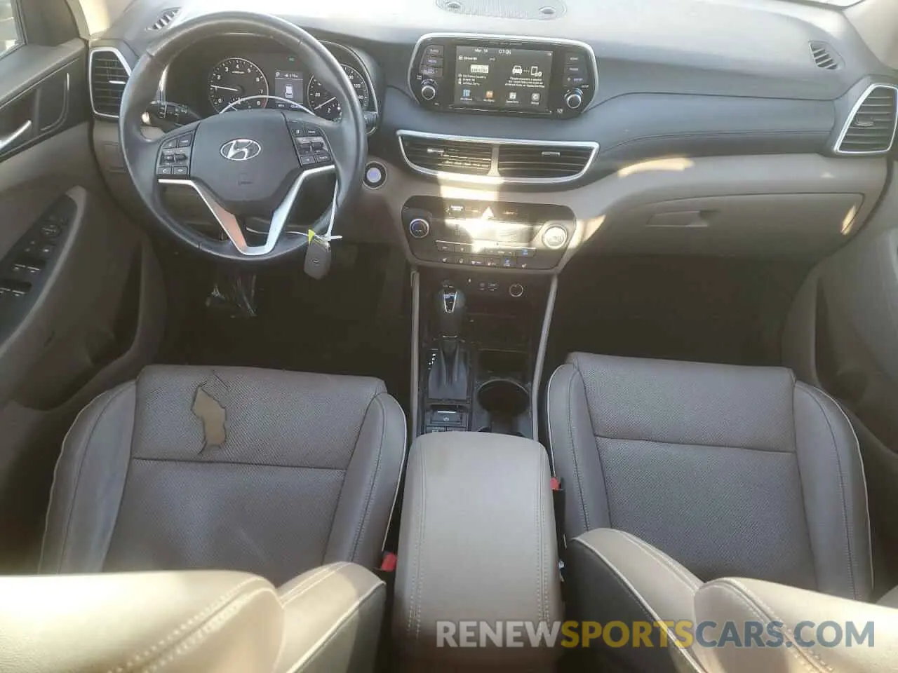 8 Photograph of a damaged car KM8J33ALXLU231129 HYUNDAI TUCSON 2020