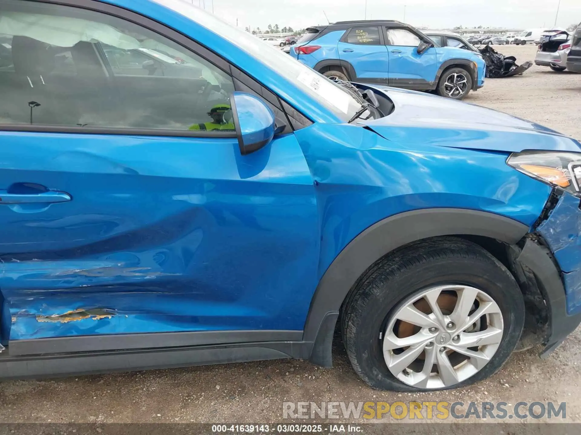 17 Photograph of a damaged car KM8J3CA40LU232847 HYUNDAI TUCSON 2020