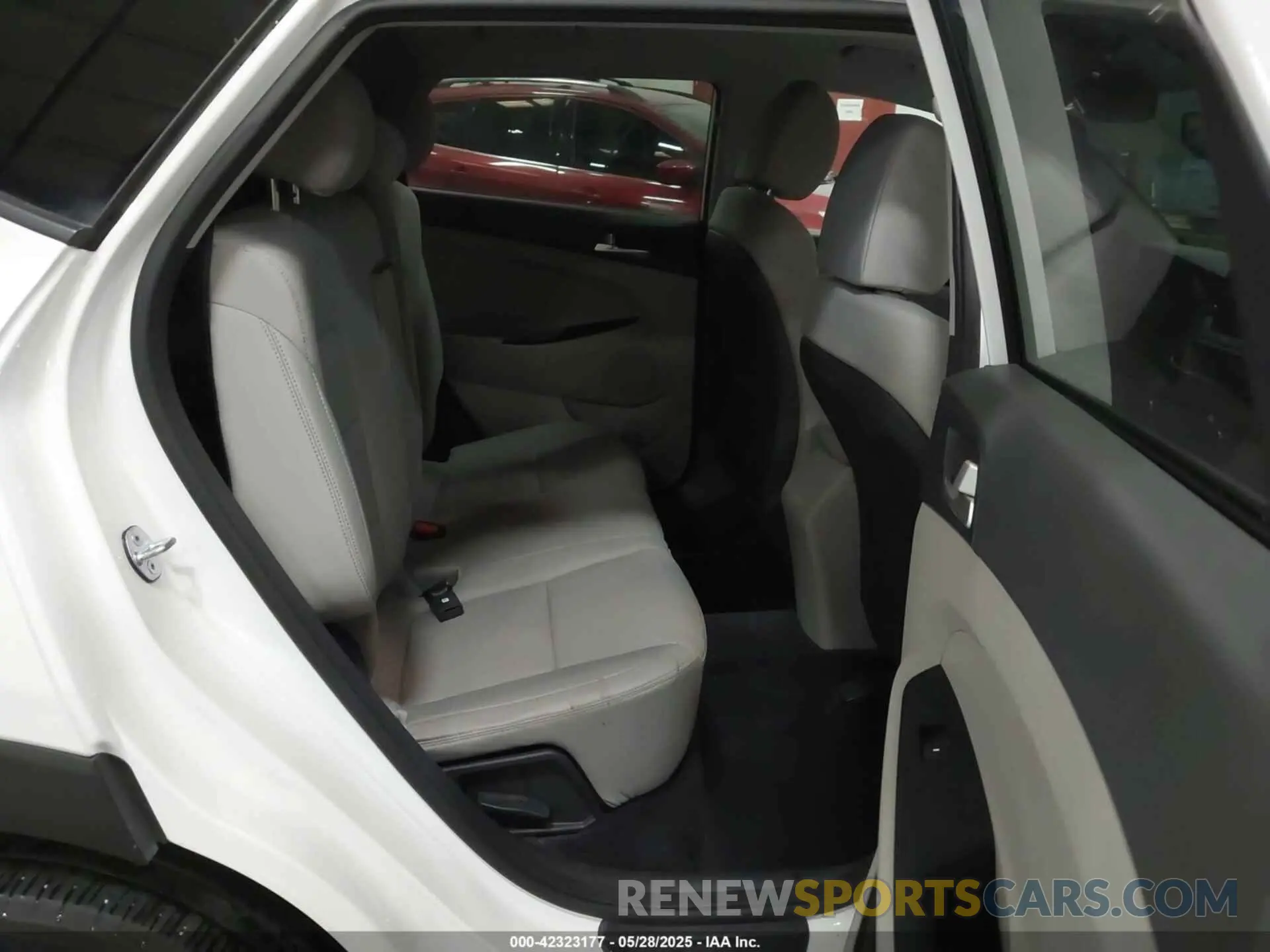 8 Photograph of a damaged car KM8J3CA42LU167368 HYUNDAI TUCSON 2020