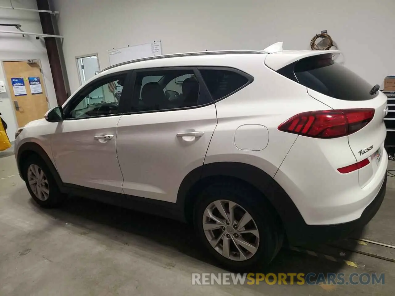 2 Photograph of a damaged car KM8J3CA42LU238388 HYUNDAI TUCSON 2020