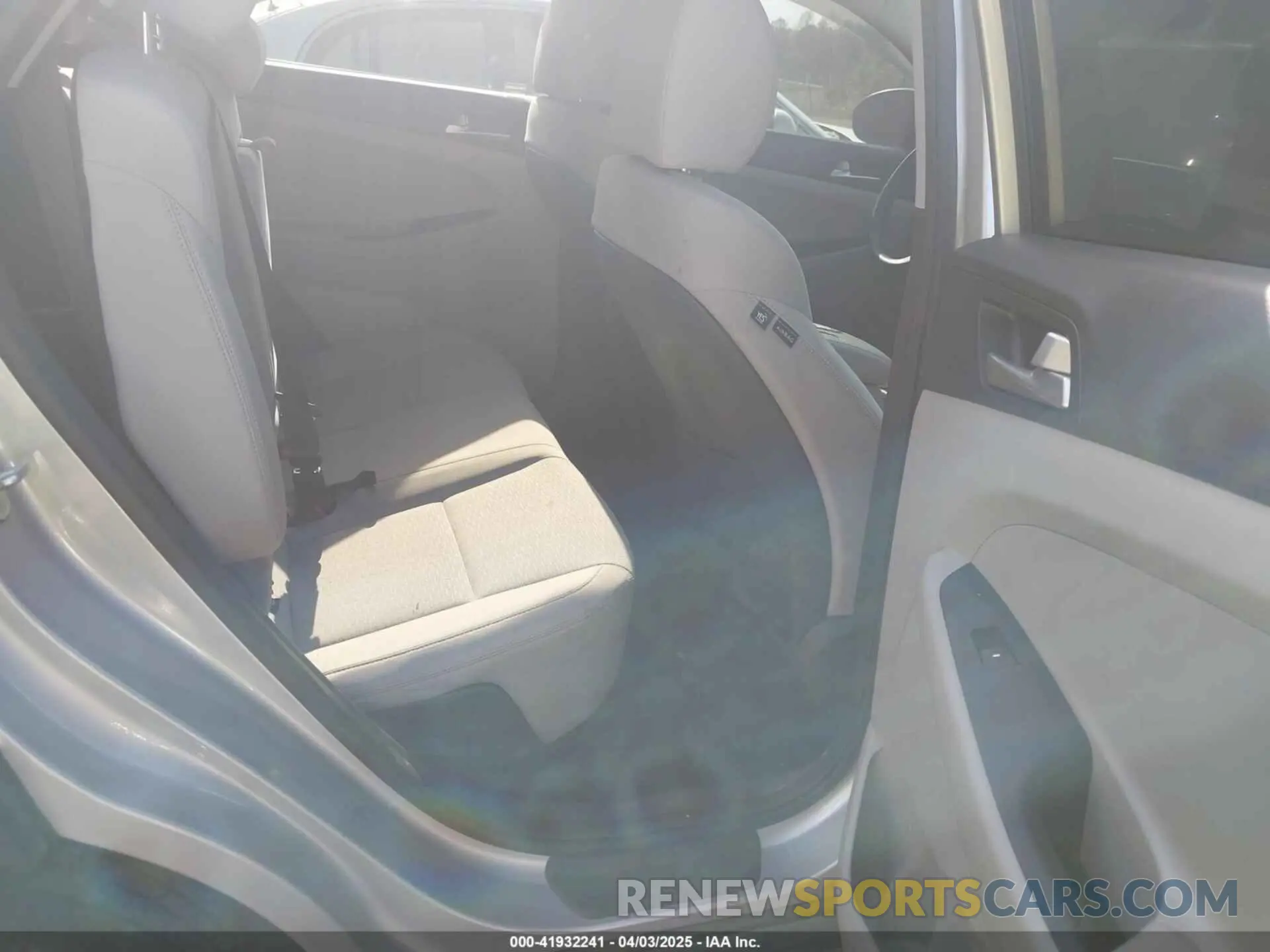 8 Photograph of a damaged car KM8J3CA44LU168344 HYUNDAI TUCSON 2020