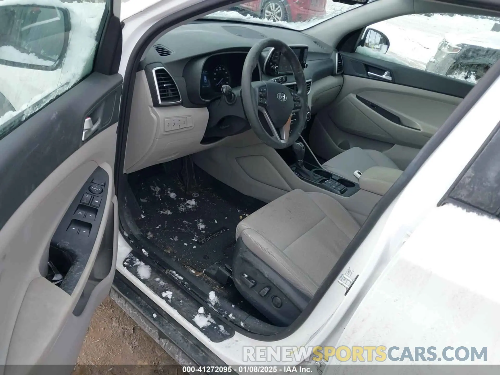 5 Photograph of a damaged car KM8J3CA47LU105786 HYUNDAI TUCSON 2020