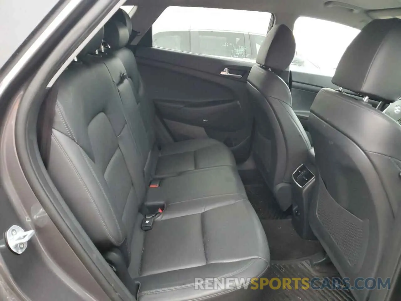 10 Photograph of a damaged car KM8J3CAL2LU101362 HYUNDAI TUCSON 2020
