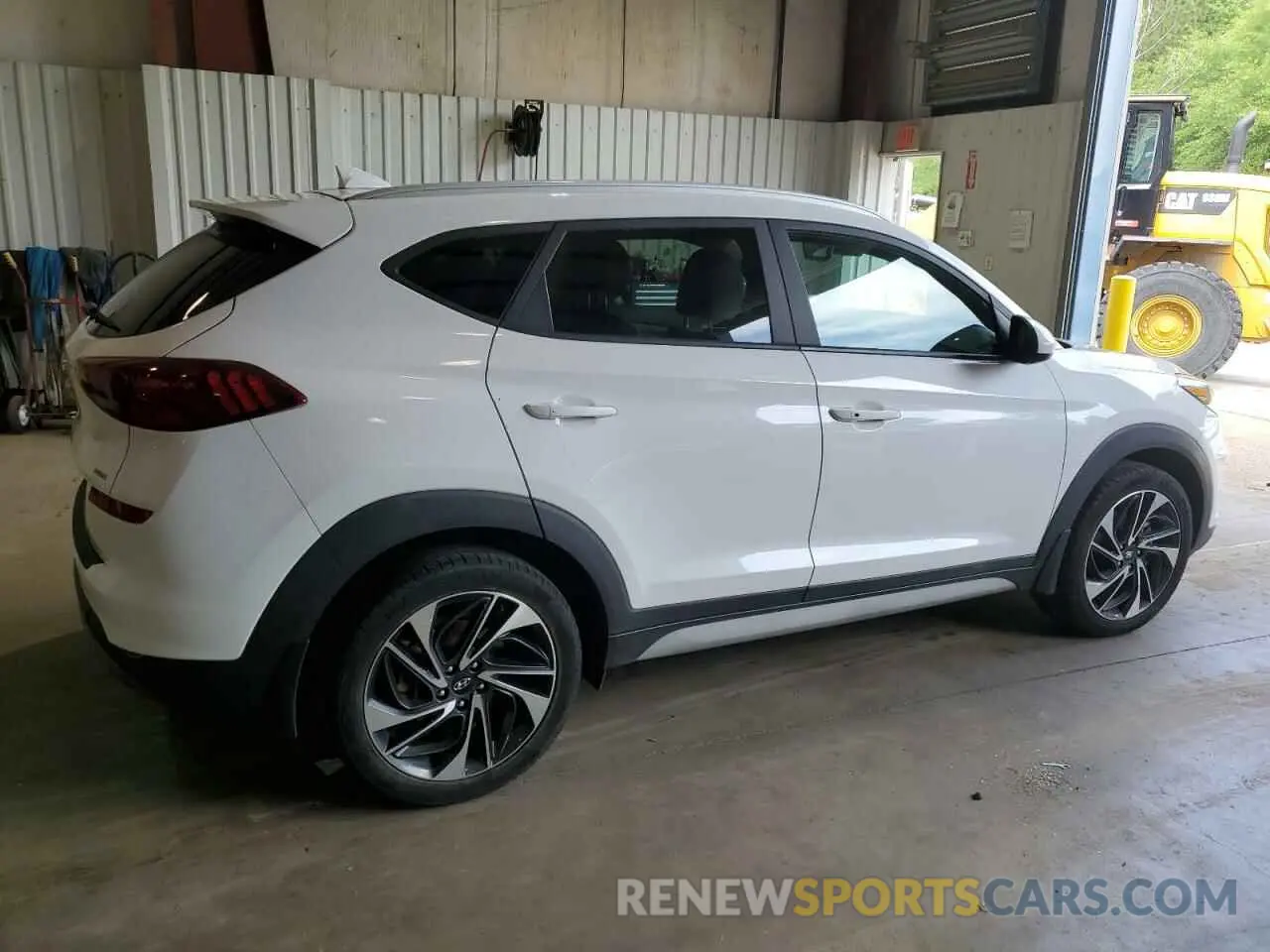 3 Photograph of a damaged car KM8J3CAL3LU165684 HYUNDAI TUCSON 2020