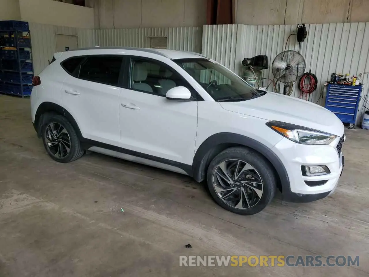 4 Photograph of a damaged car KM8J3CAL3LU165684 HYUNDAI TUCSON 2020