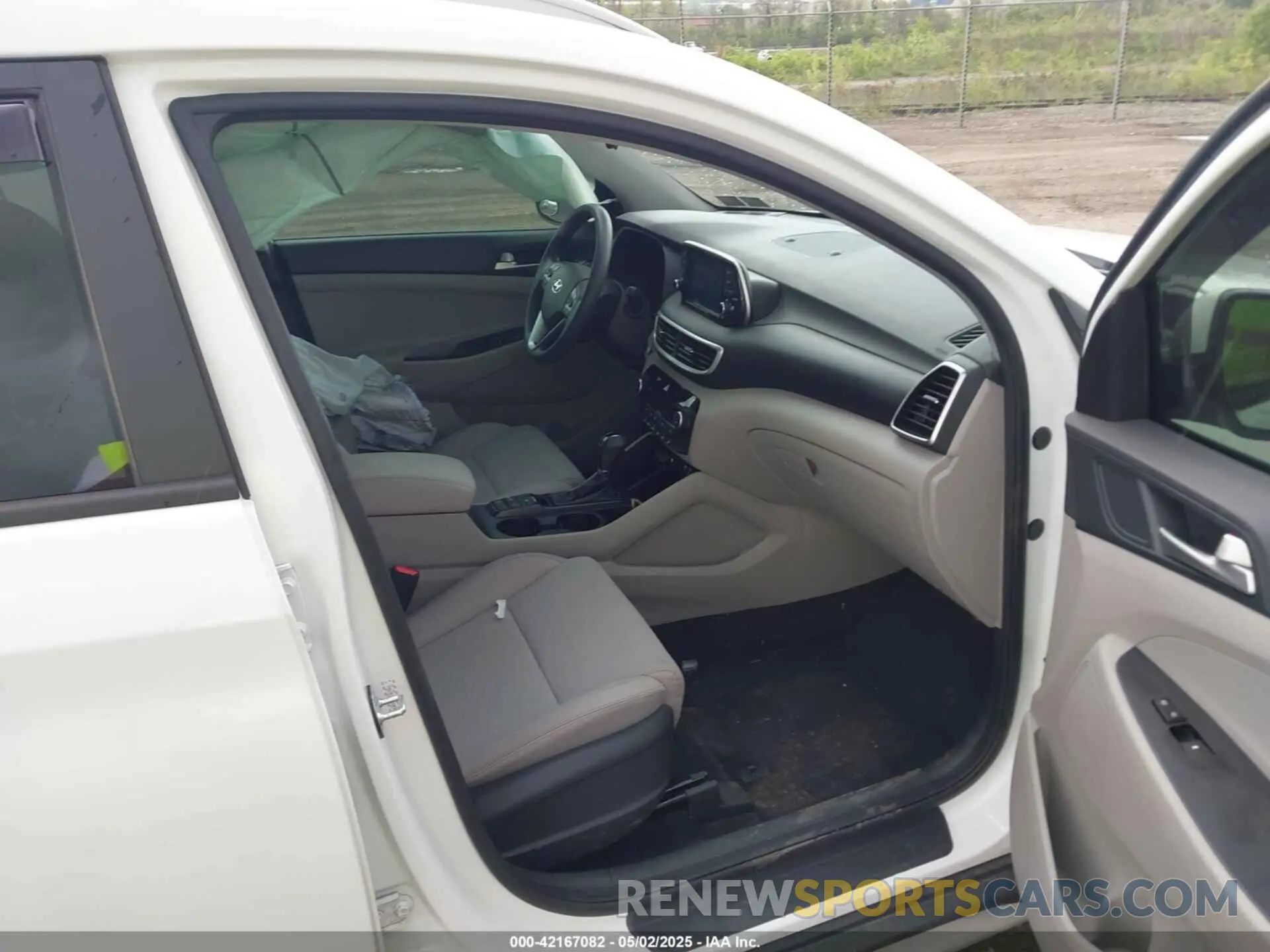 5 Photograph of a damaged car KM8J3CAL4LU203021 HYUNDAI TUCSON 2020