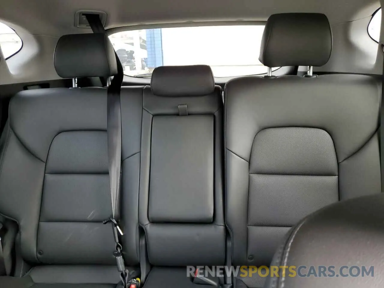 10 Photograph of a damaged car KM8J3CAL4LU261128 HYUNDAI TUCSON 2020