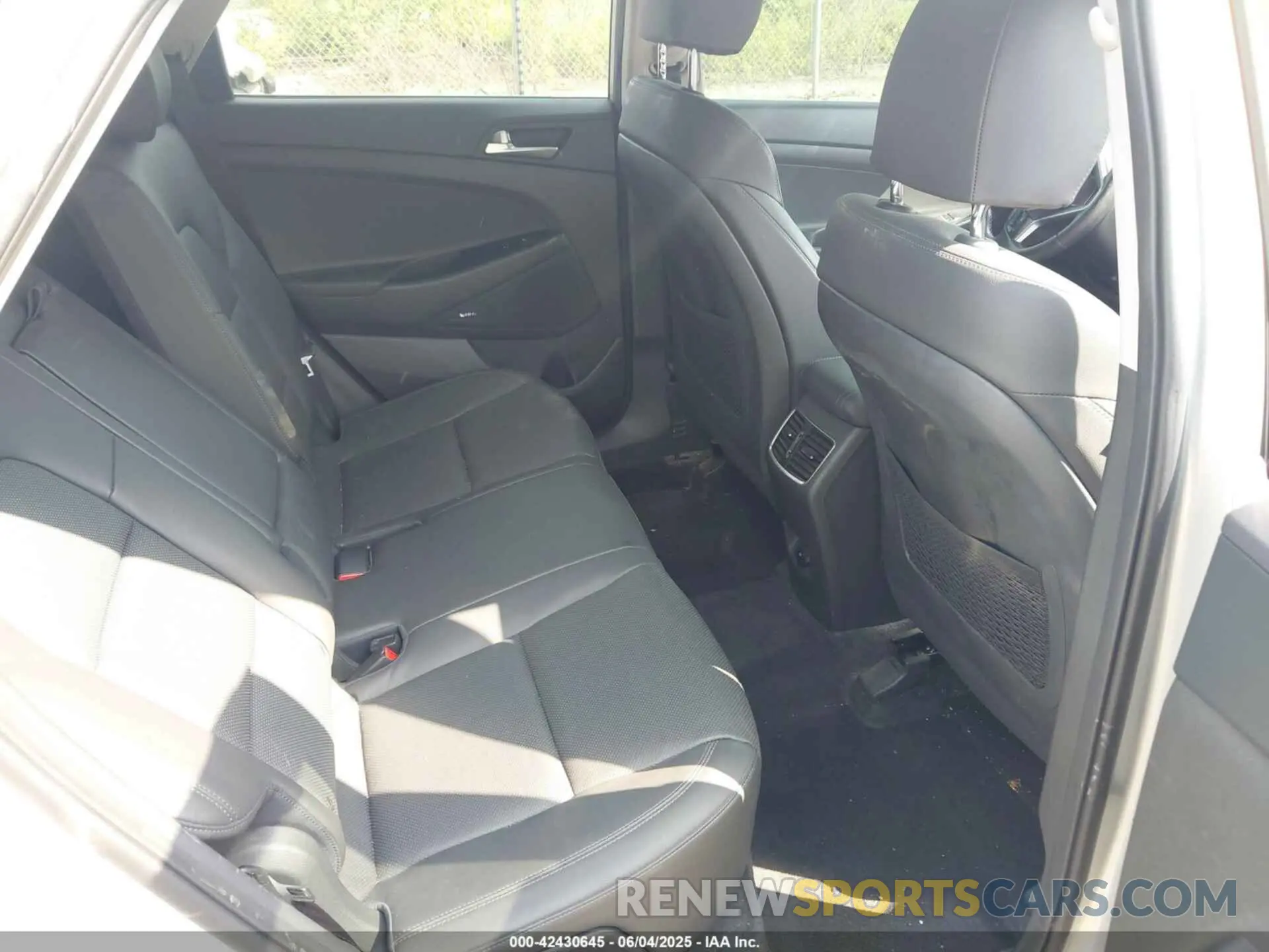 8 Photograph of a damaged car KM8J3CAL5LU194927 HYUNDAI TUCSON 2020