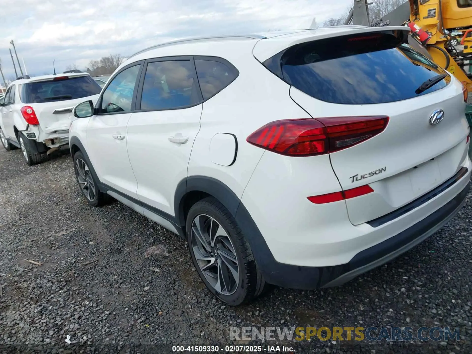 3 Photograph of a damaged car KM8J3CAL5LU231183 HYUNDAI TUCSON 2020