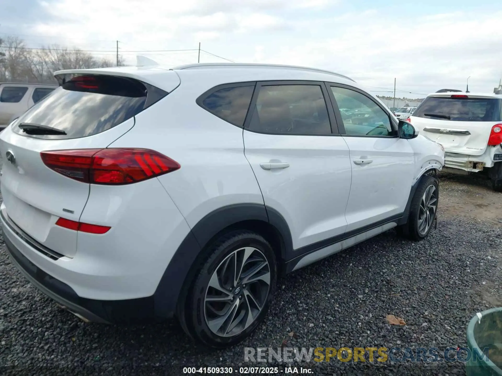 4 Photograph of a damaged car KM8J3CAL5LU231183 HYUNDAI TUCSON 2020