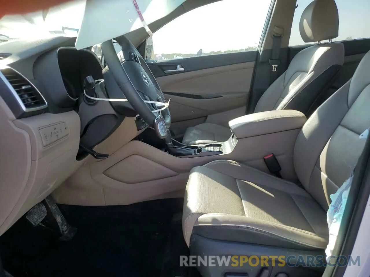 7 Photograph of a damaged car KM8J3CAL7LU261950 HYUNDAI TUCSON 2020