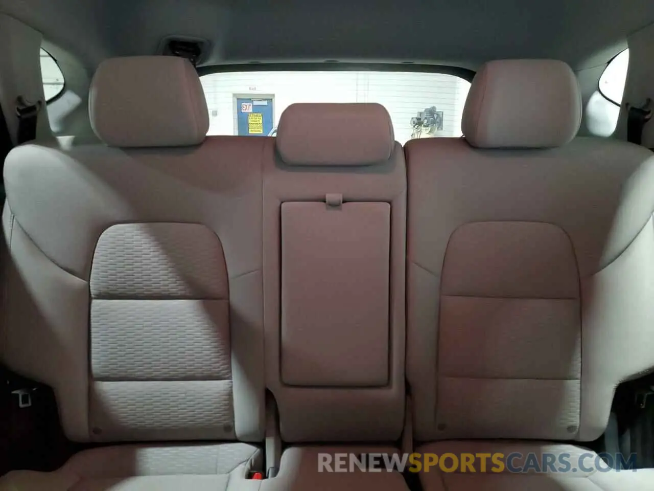 10 Photograph of a damaged car KM8J3CAL8LU275050 HYUNDAI TUCSON 2020
