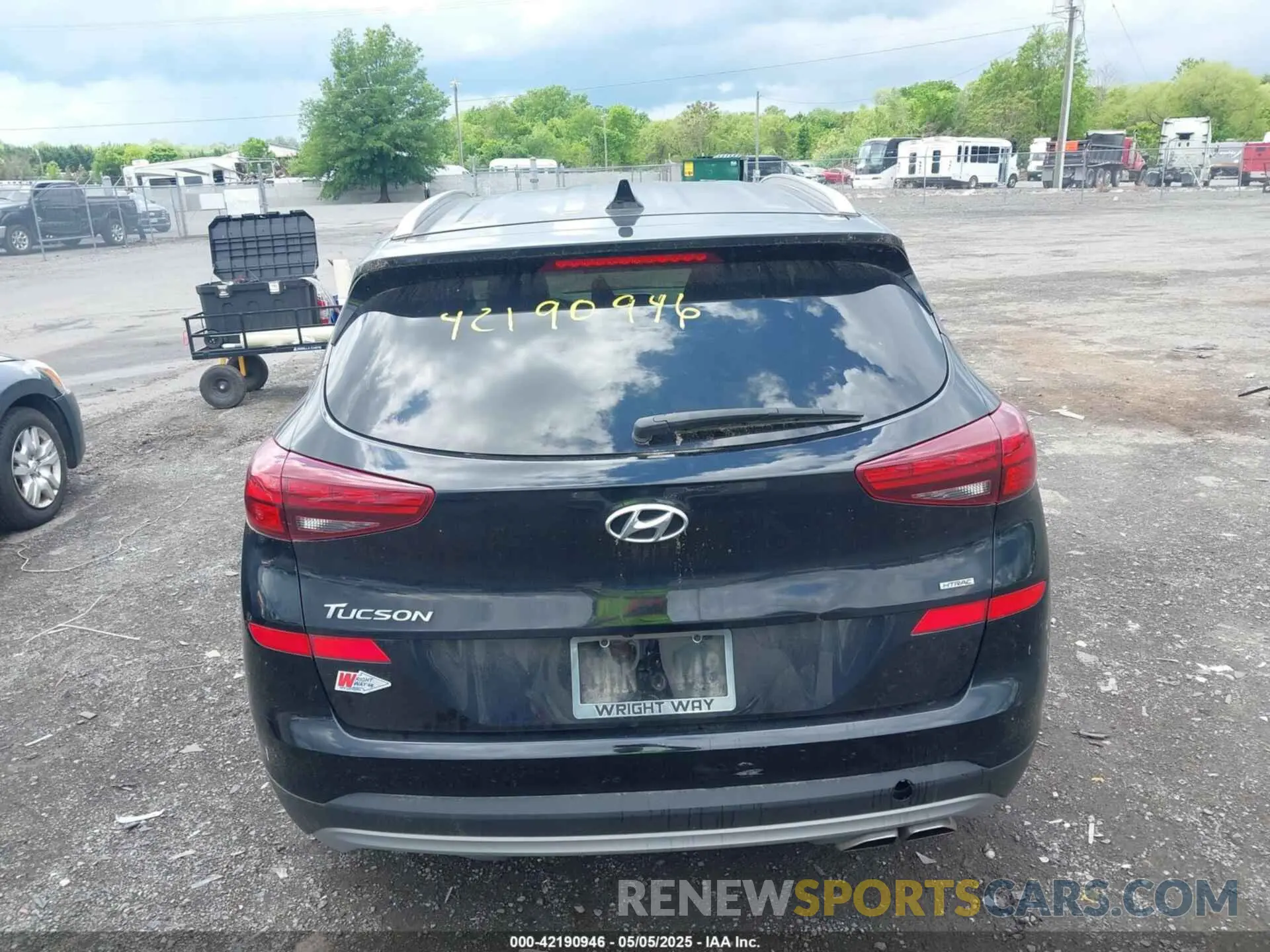 17 Photograph of a damaged car KM8J3CAL9LU231915 HYUNDAI TUCSON 2020
