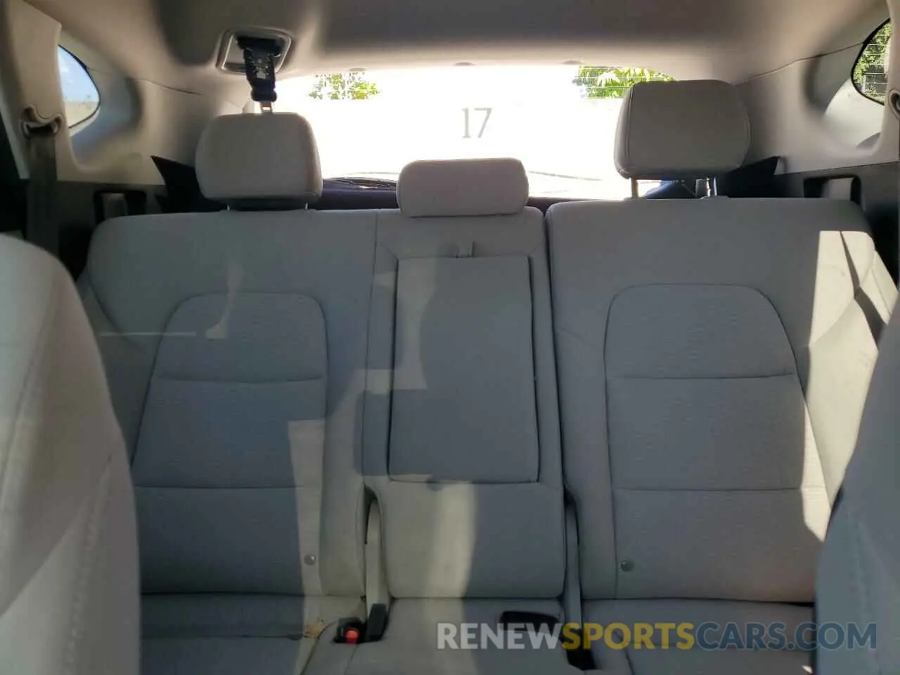 10 Photograph of a damaged car KM8J23A41MU286145 HYUNDAI TUCSON 2021