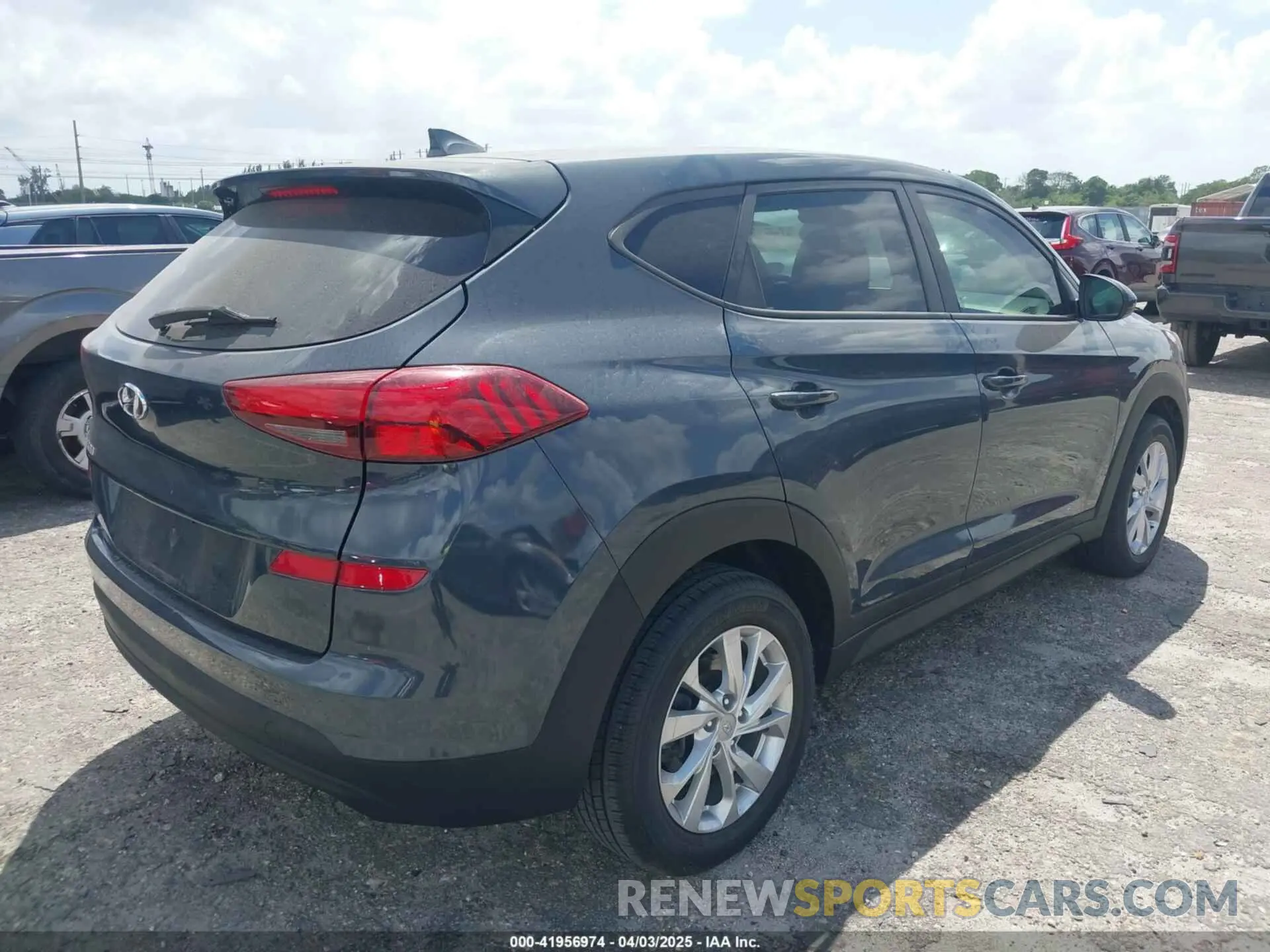 4 Photograph of a damaged car KM8J23A41MU291085 HYUNDAI TUCSON 2021