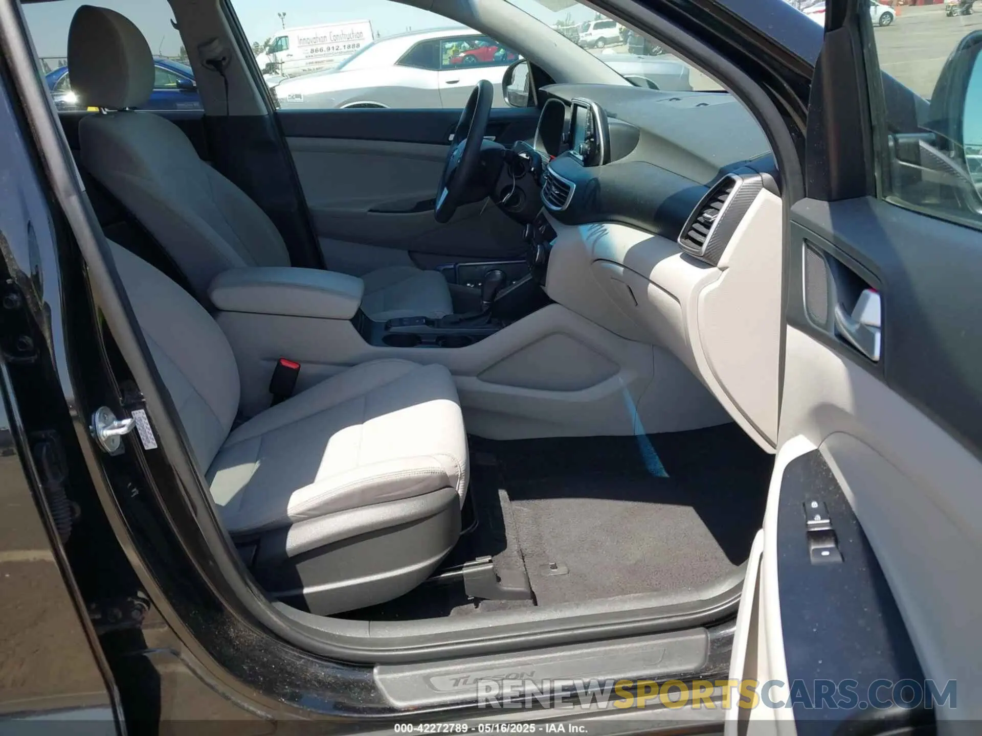 5 Photograph of a damaged car KM8J23A43MU400680 HYUNDAI TUCSON 2021