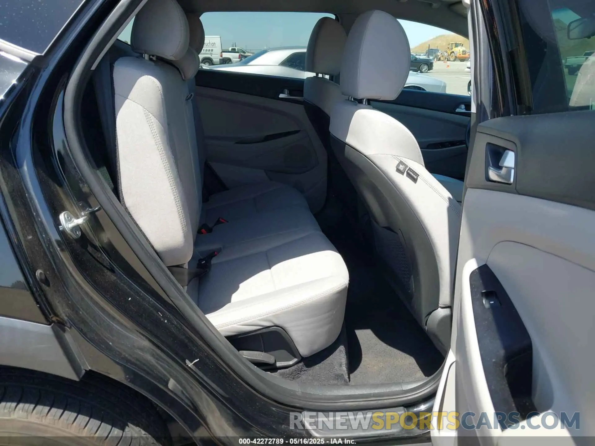 8 Photograph of a damaged car KM8J23A43MU400680 HYUNDAI TUCSON 2021