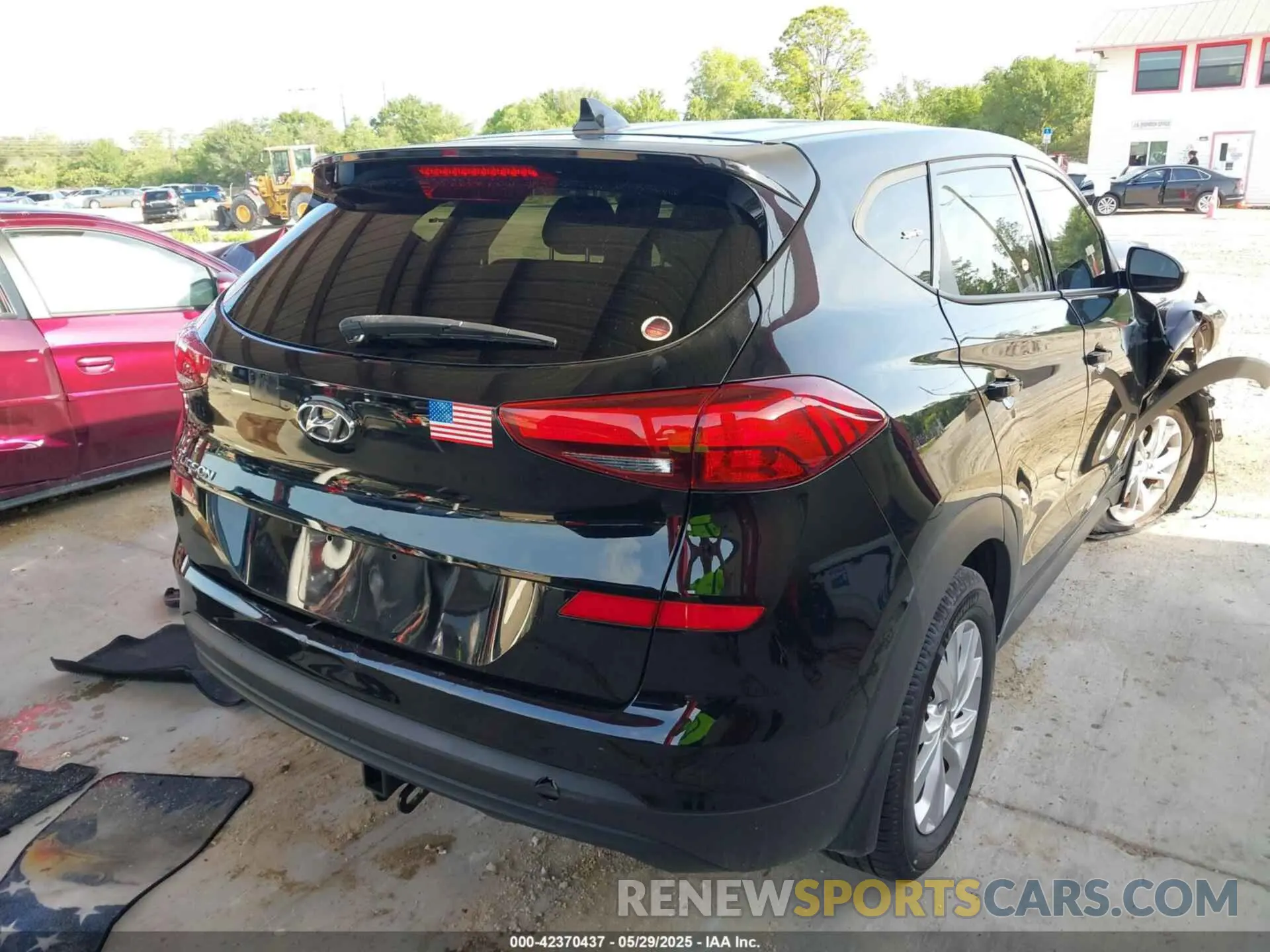 4 Photograph of a damaged car KM8J23A45MU338117 HYUNDAI TUCSON 2021