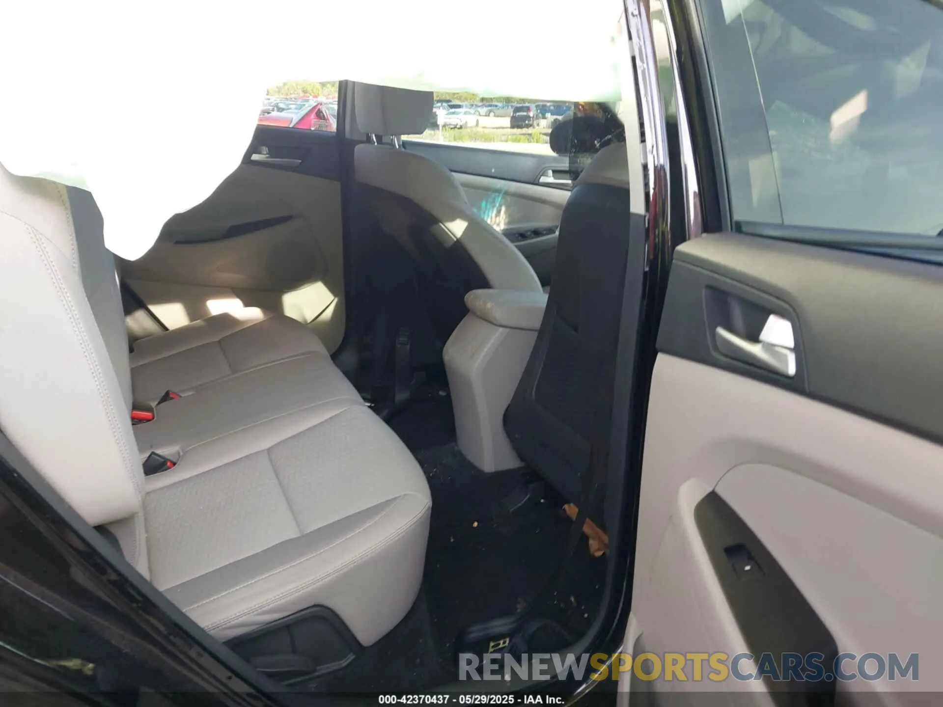 8 Photograph of a damaged car KM8J23A45MU338117 HYUNDAI TUCSON 2021