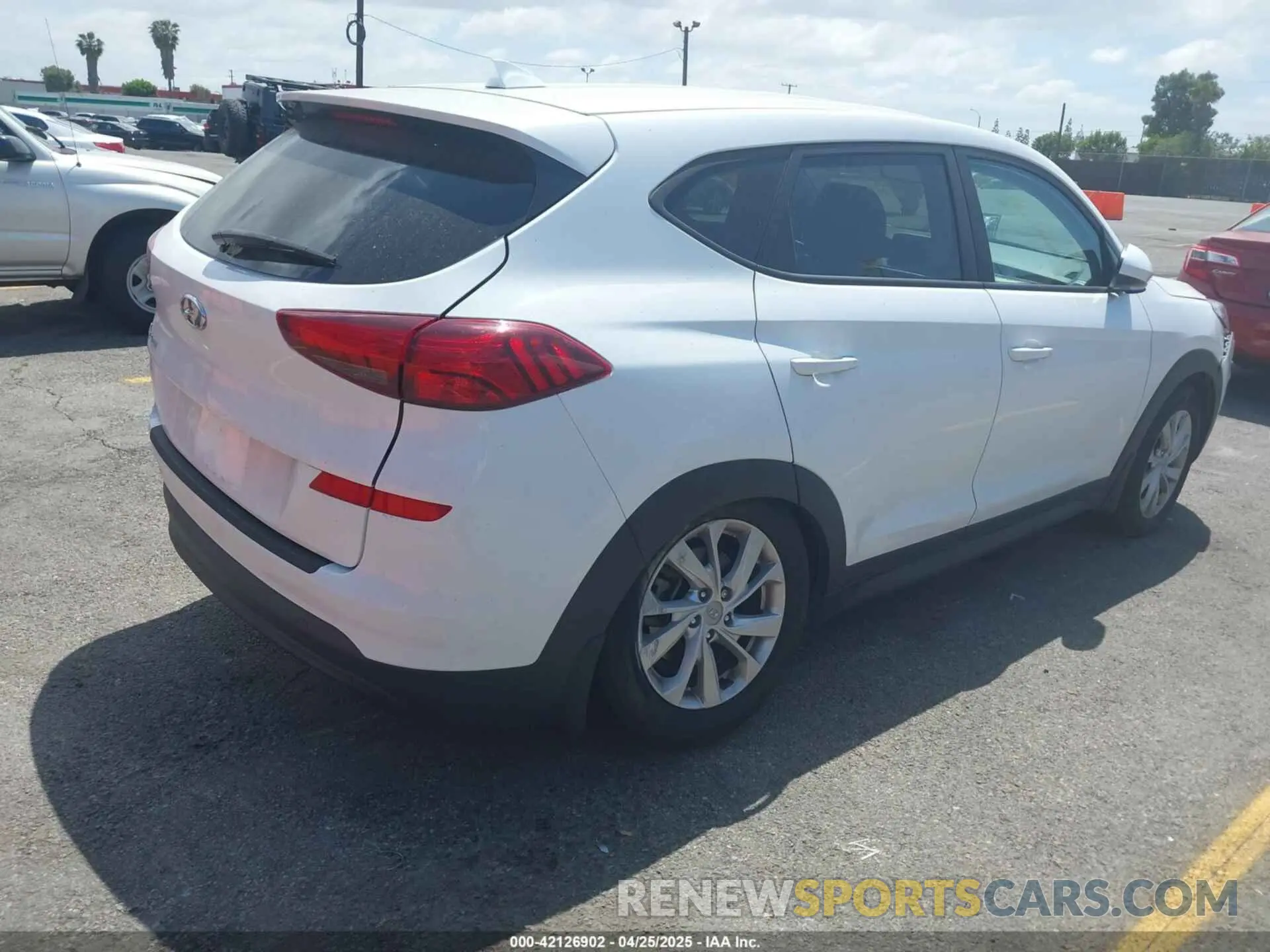 4 Photograph of a damaged car KM8J23A45MU364281 HYUNDAI TUCSON 2021