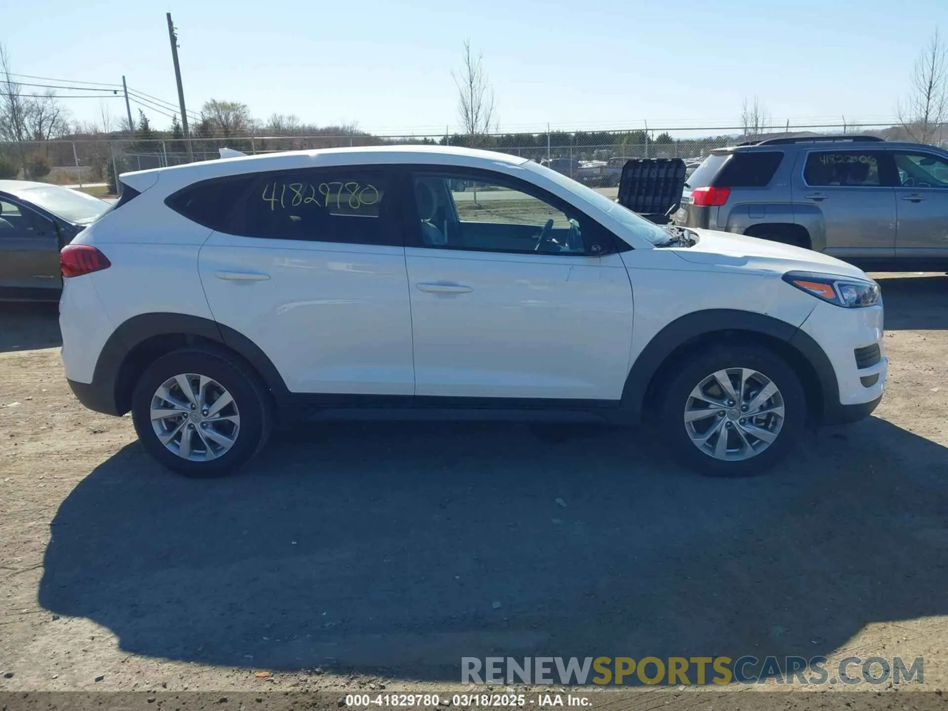 14 Photograph of a damaged car KM8J23A47MU327961 HYUNDAI TUCSON 2021