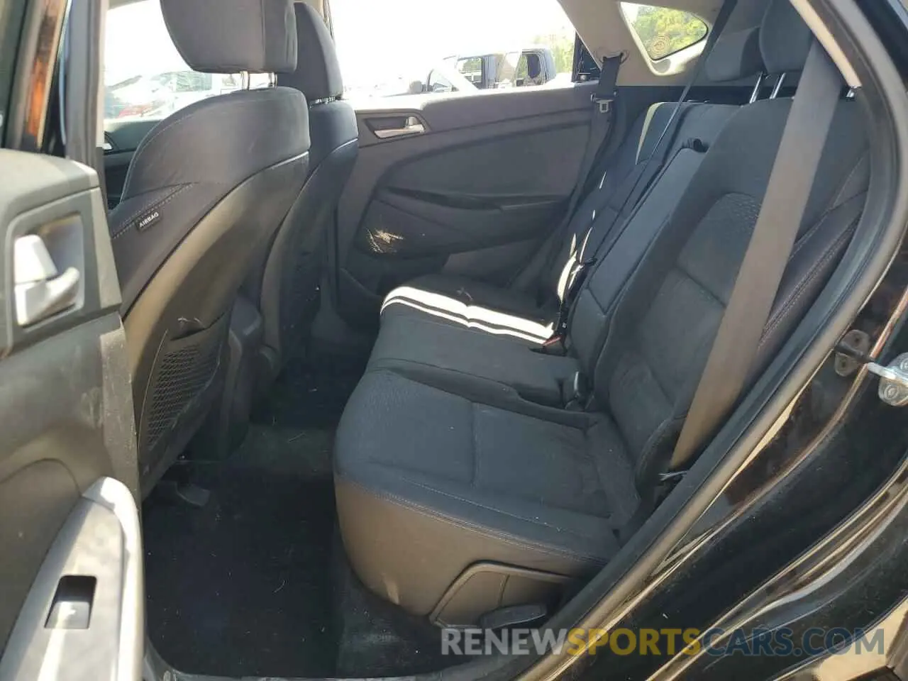11 Photograph of a damaged car KM8J23A49MU360430 HYUNDAI TUCSON 2021