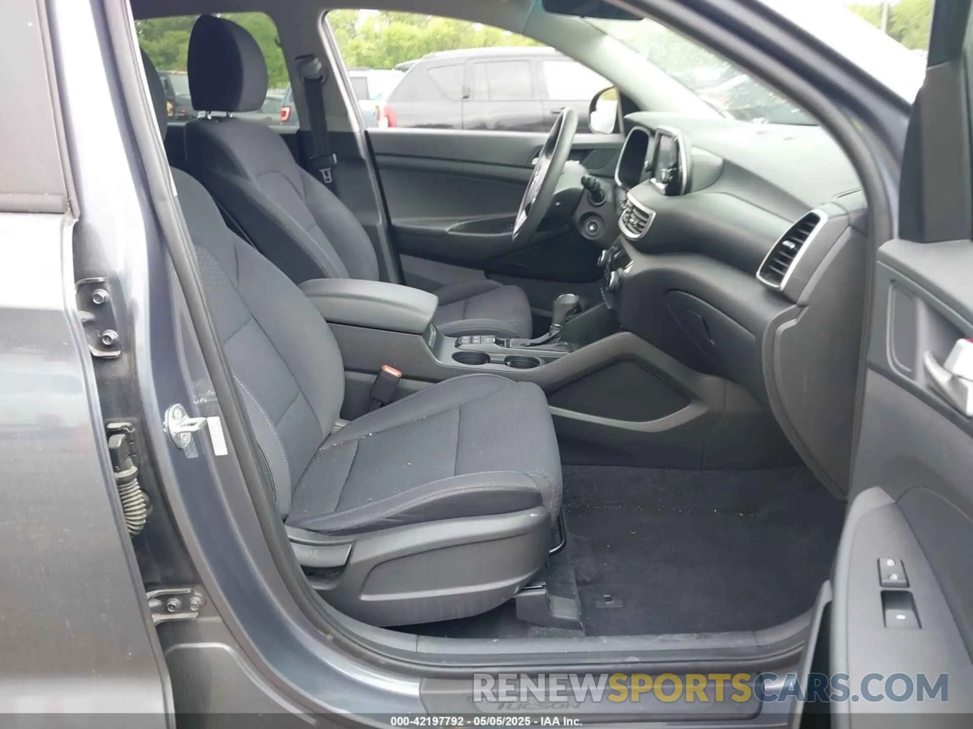 5 Photograph of a damaged car KM8J2CA40MU369680 HYUNDAI TUCSON 2021