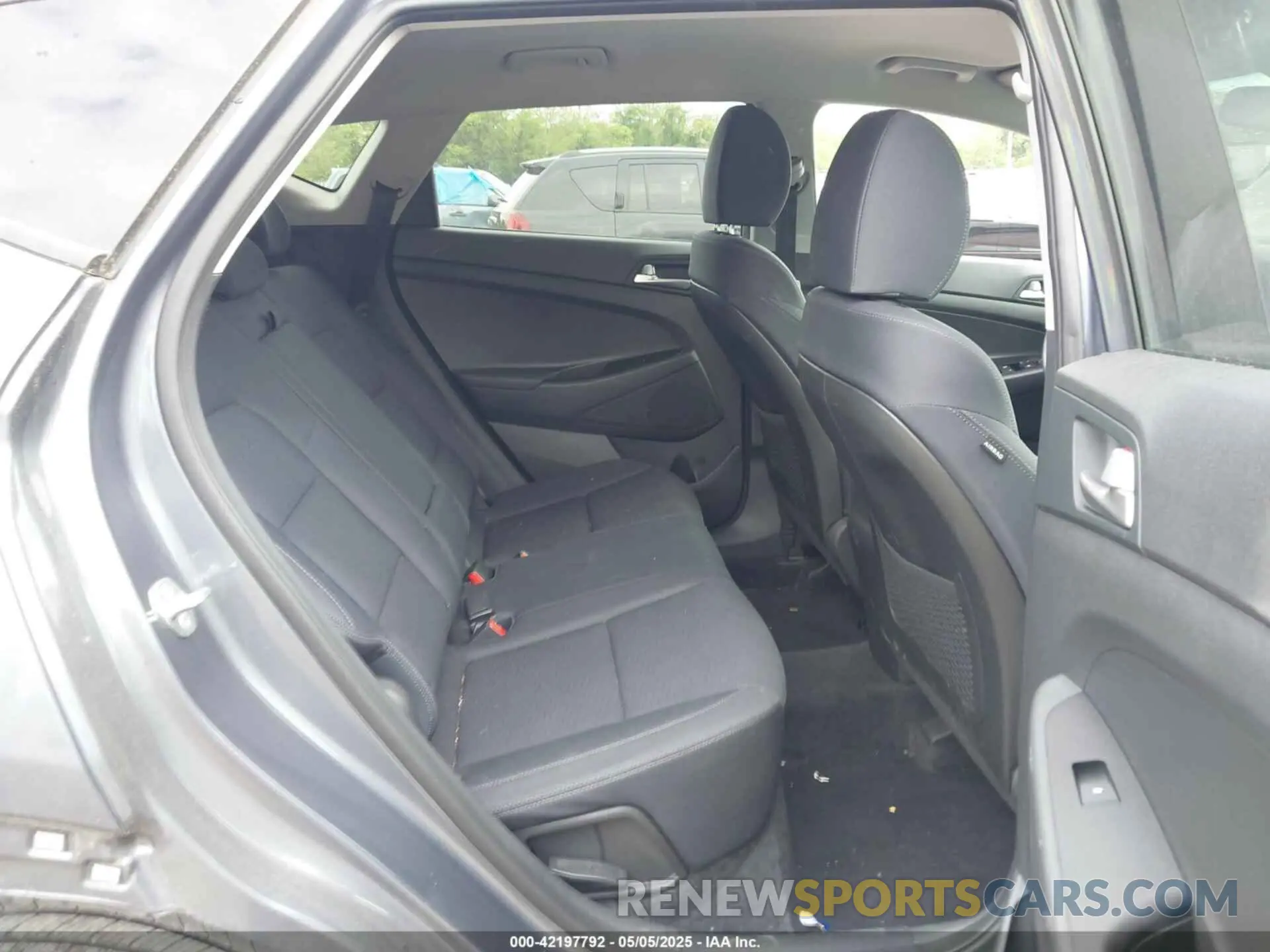 8 Photograph of a damaged car KM8J2CA40MU369680 HYUNDAI TUCSON 2021