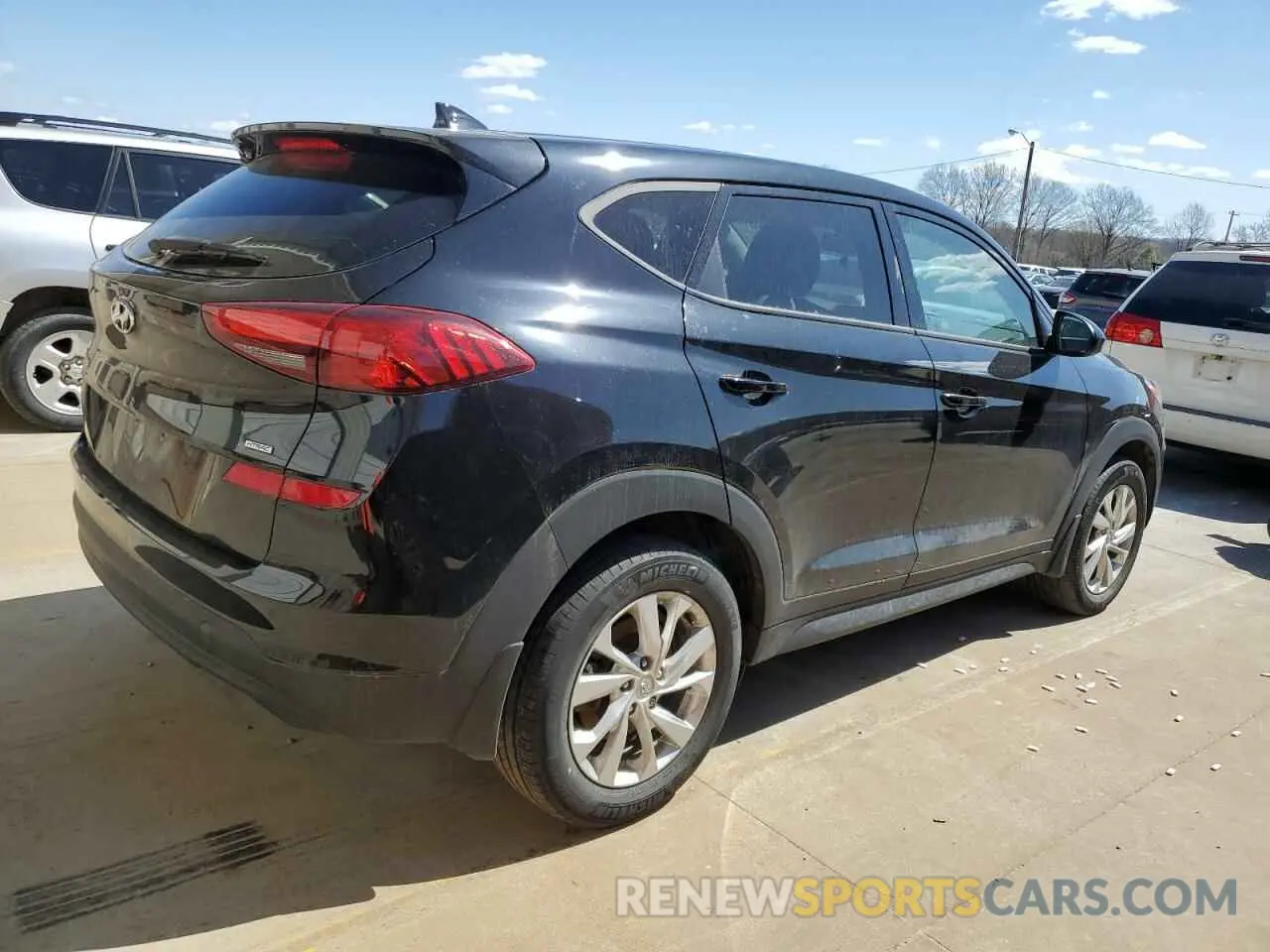 3 Photograph of a damaged car KM8J2CA42MU289426 HYUNDAI TUCSON 2021