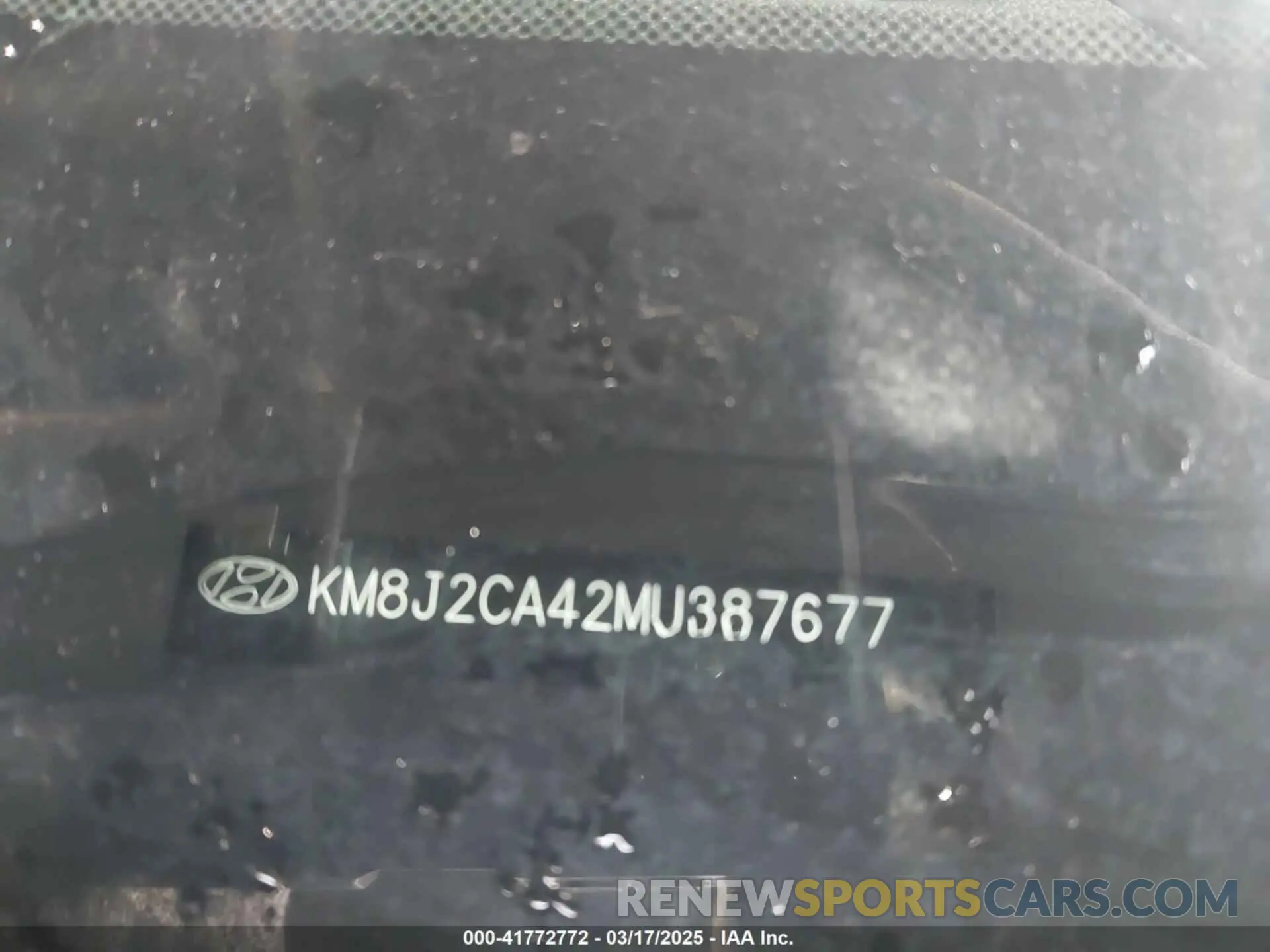 18 Photograph of a damaged car KM8J2CA42MU387677 HYUNDAI TUCSON 2021