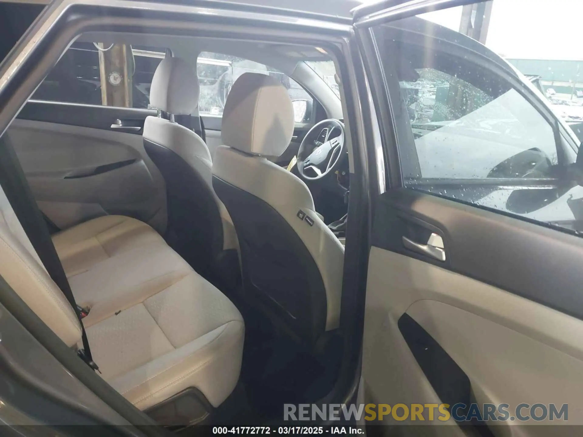 8 Photograph of a damaged car KM8J2CA42MU387677 HYUNDAI TUCSON 2021