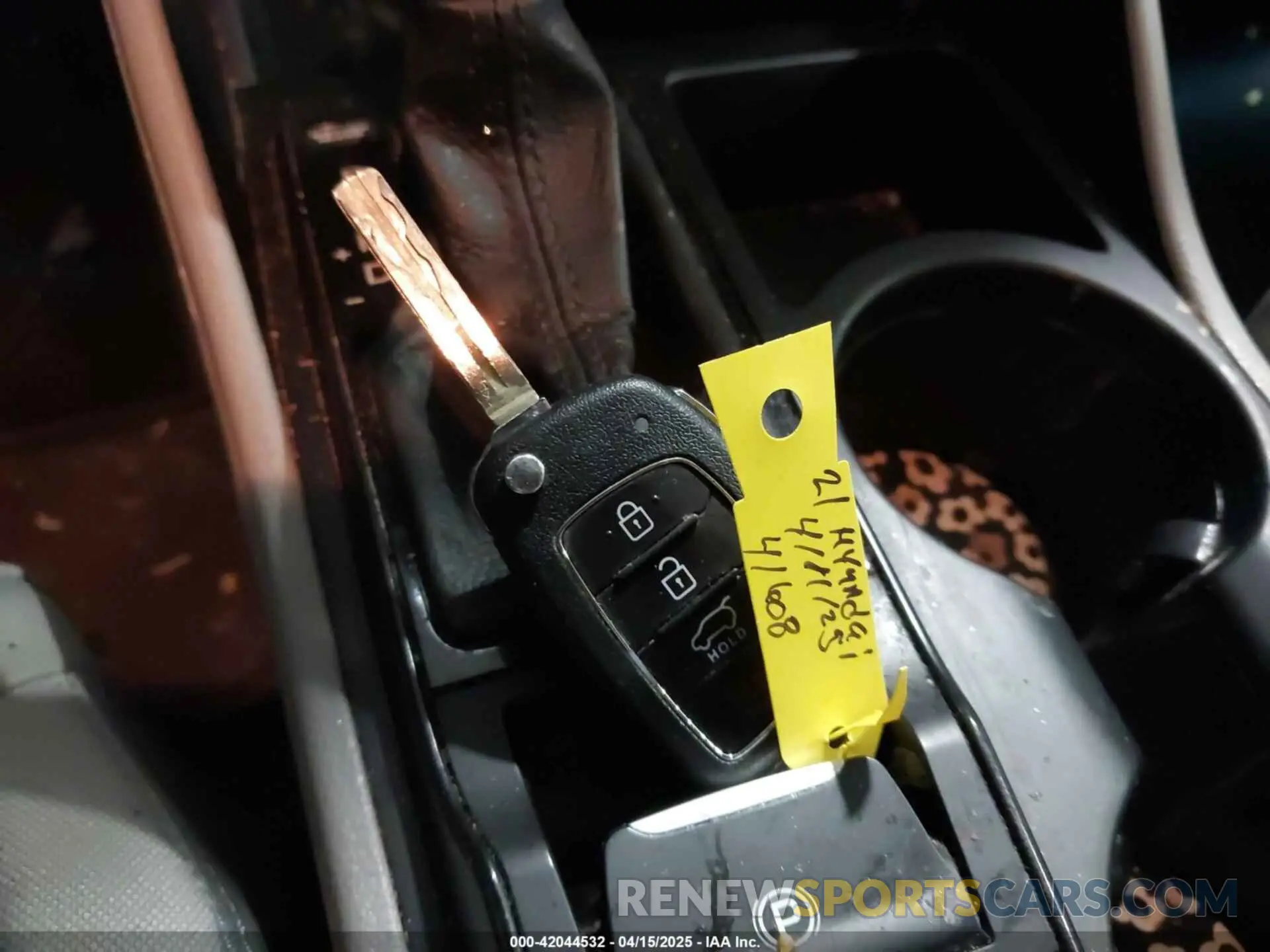11 Photograph of a damaged car KM8J2CA44MU286138 HYUNDAI TUCSON 2021