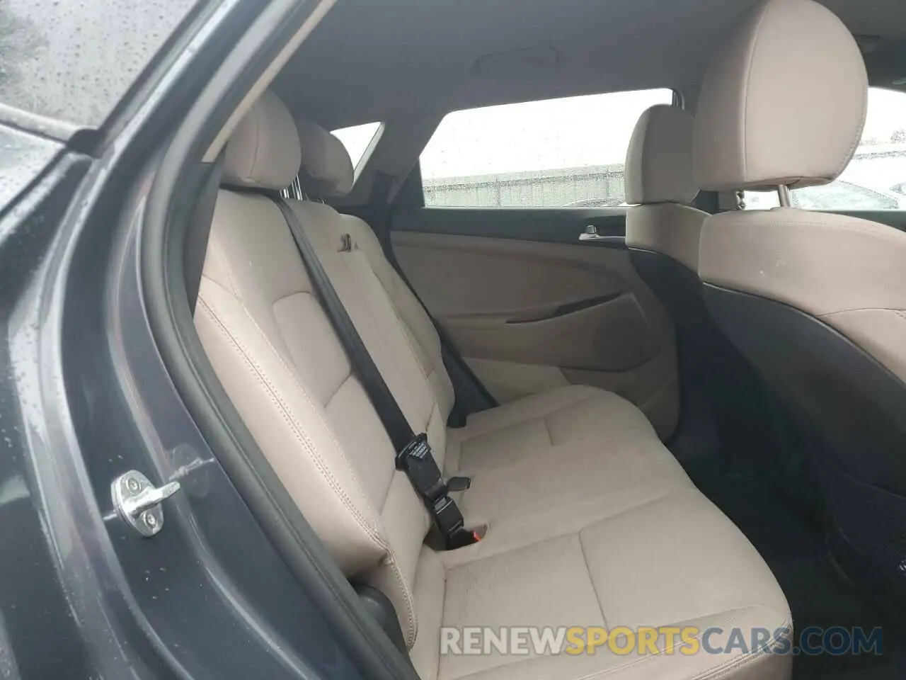 11 Photograph of a damaged car KM8J2CA45MU288643 HYUNDAI TUCSON 2021