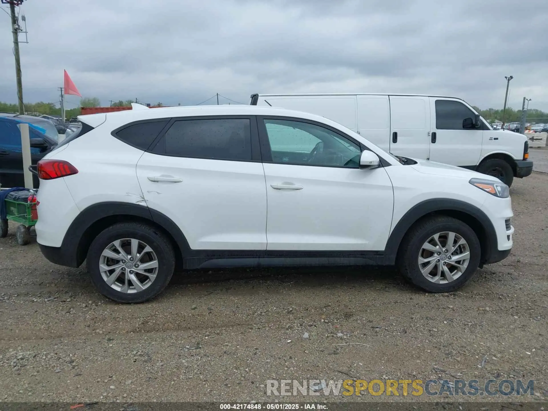 13 Photograph of a damaged car KM8J2CA45MU302959 HYUNDAI TUCSON 2021