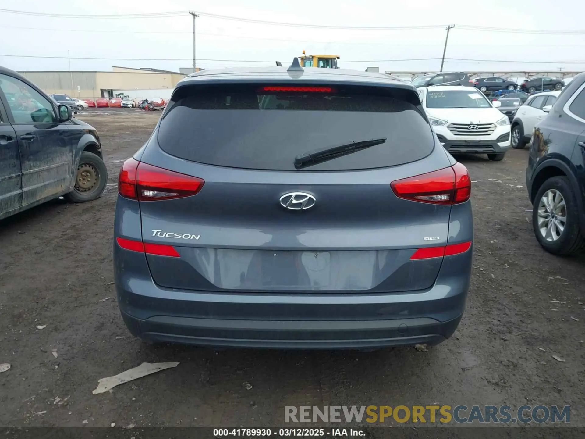 17 Photograph of a damaged car KM8J2CA45MU373000 HYUNDAI TUCSON 2021