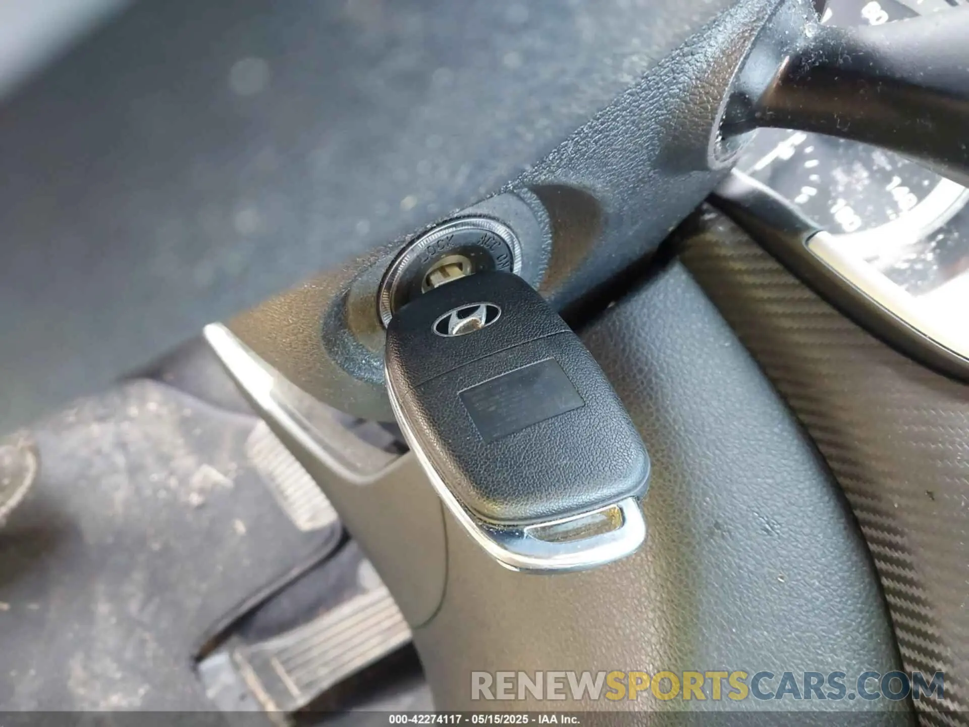 11 Photograph of a damaged car KM8J2CA46MU304980 HYUNDAI TUCSON 2021
