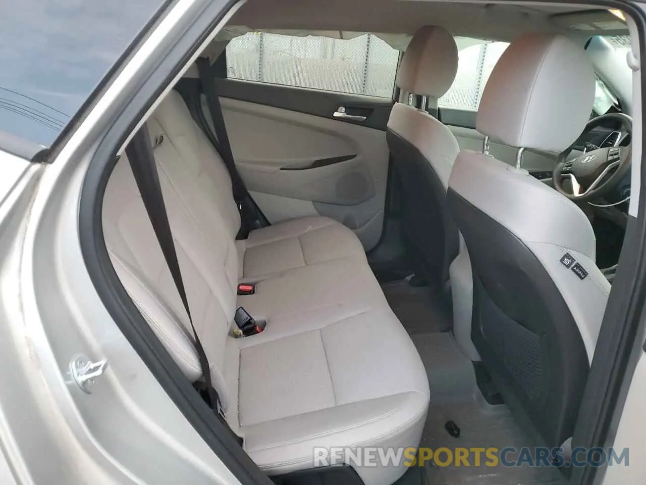 11 Photograph of a damaged car KM8J2CA48MU375176 HYUNDAI TUCSON 2021