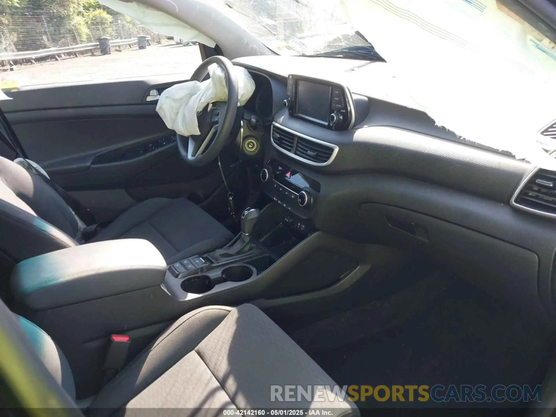 5 Photograph of a damaged car KM8J2CA49MU320249 HYUNDAI TUCSON 2021
